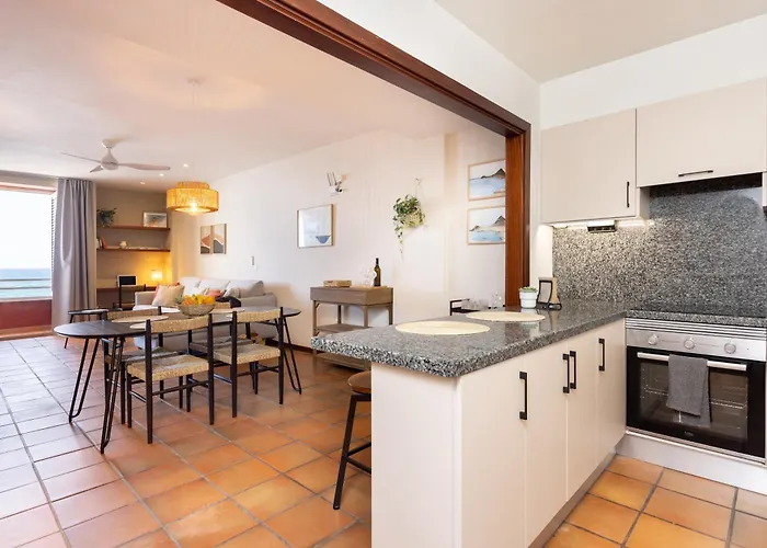 公寓 Spectacular Beachfront Loft-style Casa Corina Ii 厄尔梅达诺