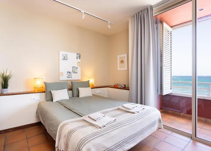 公寓 Spectacular Beachfront Loft-style Casa Corina Ii