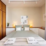 Spectacular Beachfront Loft-style Casa Corina Ii *