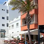 Spectacular Beachfront Loft-style Casa Corina Ii شقة *