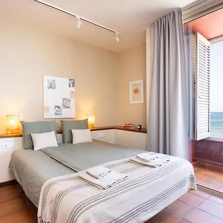 Apartment Spectacular Beachfront Loft-style Casa Corina Ii