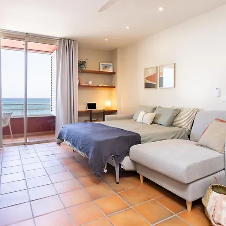 Apartment Spectacular Beachfront Loft-style Casa Corina Ii *