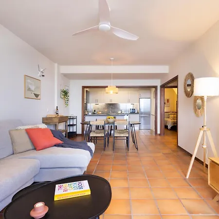 Spectacular Beachfront Loft-style Casa Corina Ii *