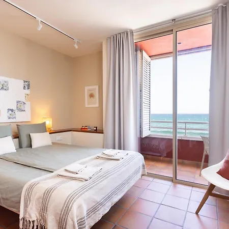 Apartment Spectacular Beachfront Loft-style Casa Corina Ii