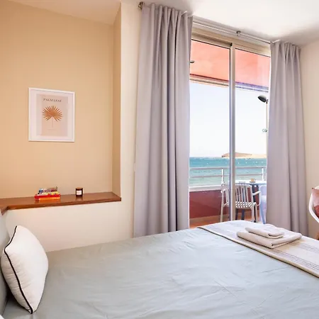 Apartment Spectacular Beachfront Loft-style Casa Corina Ii