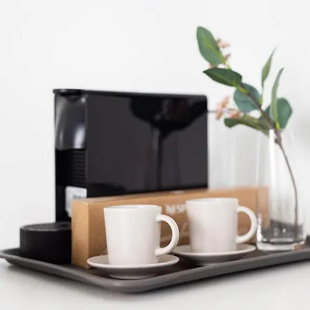 Spectacular Beachfront Loft-style Casa Corina Ii Apartamento