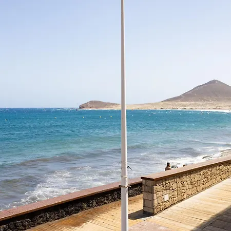 Spectacular Beachfront Loft-style Casa Corina Ii Apartment El Medano (Tenerife)