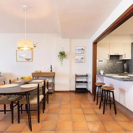 Spectacular Beachfront Loft-style Casa Corina Ii El Medano (Tenerife)