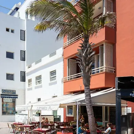 Spectacular Beachfront Loft-style Casa Corina Ii Apartment *